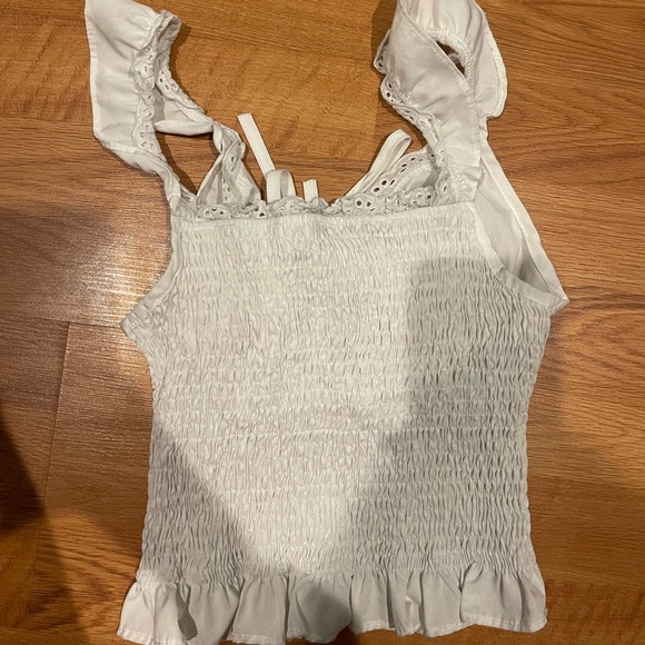 white tank - Picture 1 of 2